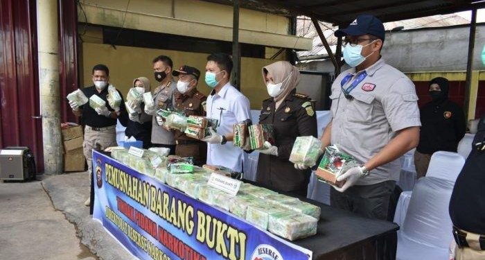 Polda Kalbar Musnahkan Seberat 53 Kg Sabu Hasil Pengungkapan Selama Bulan Maret 2021