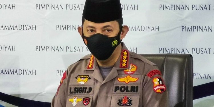 Kapolri pimpin upacara kenaikan pangkat 6 anggotanya