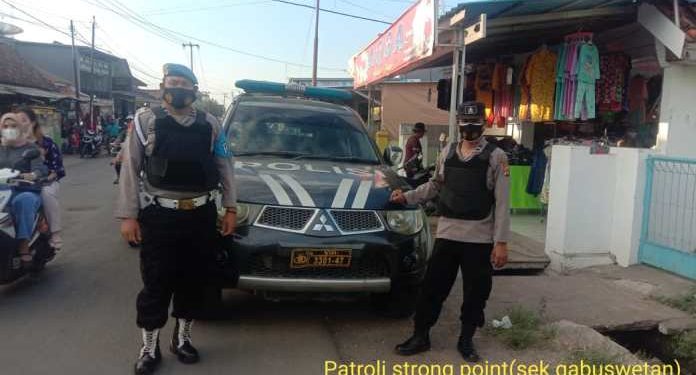 Antisipasi gangguan Kamtibmas Polsek Gabuswetan gelar patroli strong point ngabuburit