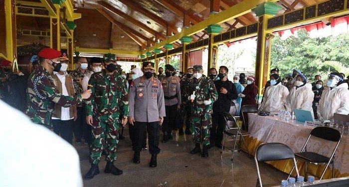 Panglima TNI dan Kapolri rangkul tokoh agama tekan penyebaran COVID-19