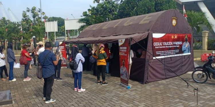 Polri Sediakan Vaksin Gratis Tanpa Syarat KTP di Polres dan Polsek