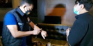 Langgar Jam Operasional, Bar Flow di Kuningan Jaksel Disegel 7 Hari!