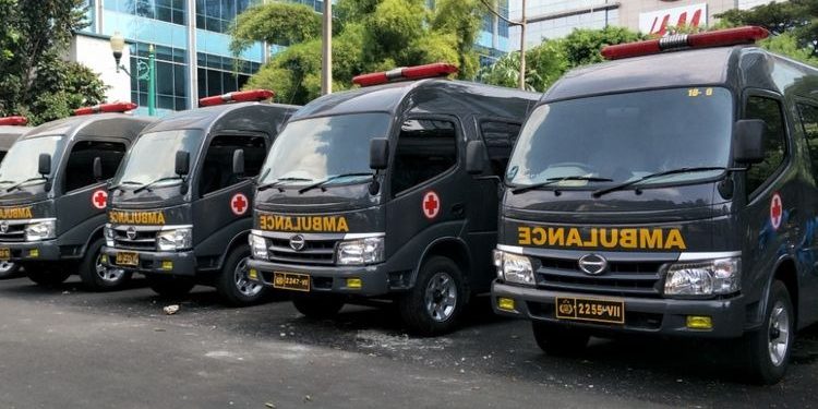 Polri Beri Bantuan Mobil Ambulan Sebagai Wujud Peningkatan Pelayanan Pada Masyarakat di Timika