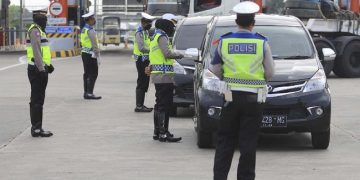 PPKM Darurat, Polisi Tutup 27 Pintu Keluar Tol Menuju Jateng