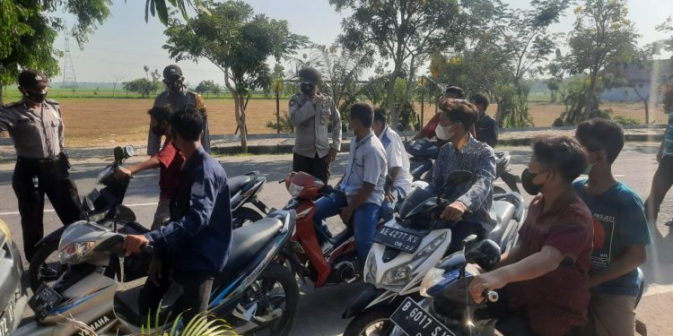 Di Masa Ppkm  Polsek Pangkur  Melaksanakan Operasi Yustisi