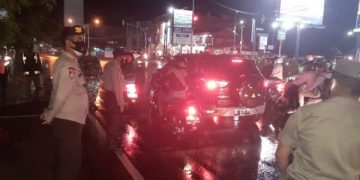 Penerapan PPKM Level IV, Polisi di sebar di berbagai titik imbau penguna jalan