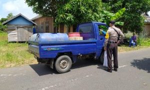 Cek Dan Pantau Pemakain Masker Bagi Pengguna Jalan Oleh Anggota Polsek Babirik