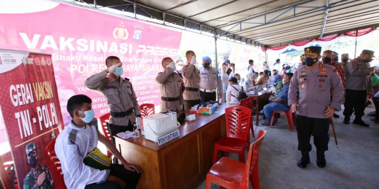 Dukung Pelaksanaan PON, Kapolri Akan Gencarkan Vaksinasi di Papua