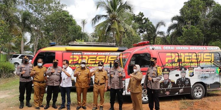 Kapolda Kalteng Apresiasi Mobil Gerai Vaksin Merdeka Polres Kobar
