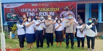Polda Papua Barat  Gelar Vaksinasi di SMP Negeri 4 Manokwari