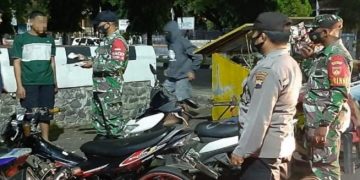 Tekan Penyebaran COVID-19, Tim Gabungan TNI – Polri Gelar Pendisiplinan Prokes