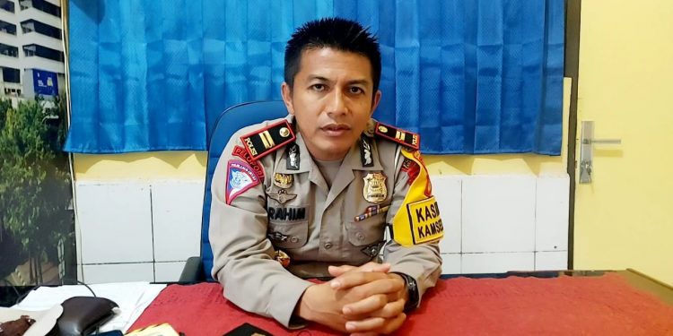 Musim Penghujan, Kasat Lantas Polres Tana Toraja Himbau Pengendara Agar Berhati – Hati