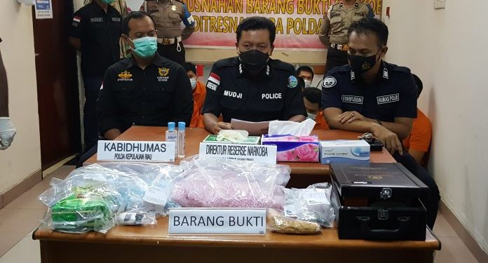 Selama Bulan Januari Hingga November 2021, Polda Kepri Berhasil Amankan 425 Tersangka Kasus Narkotika