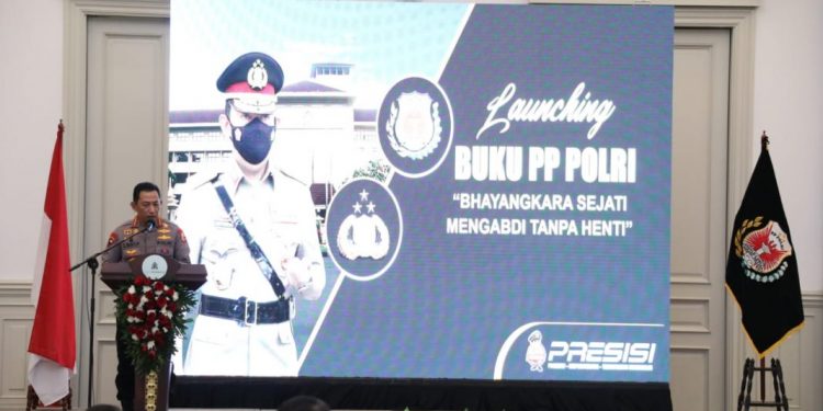 Kapolri Hadiri Launching Buku ‘Bhayangkari Sejati Mengabdi Tanpa Henti’
