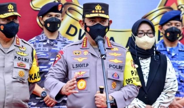 Kapolri Minta Daerah Percepat Vaksinasi pada Lansia dan Remaja