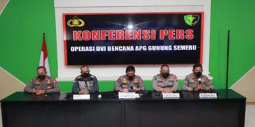 Tim DVI Mabes Polri Kembali Identifikasi 7 Jenazah Korban Semeru