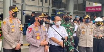 Kapolri di stasiun senin