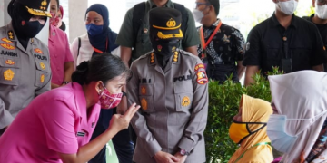 Jelang HUT Polwan ke 74, Polwan RI Momen Berbagi Kasih dengan Masyarakat