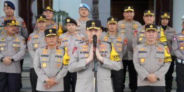 Polda Riau Distribusikan Bantuan Logistik untuk Korban Banjir Bandang Sumatera Barat