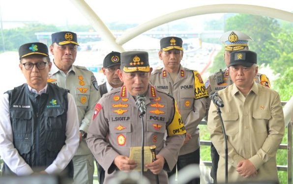 Kapolri Cek Arus Balik Lebaran di Tol Cikatama 1